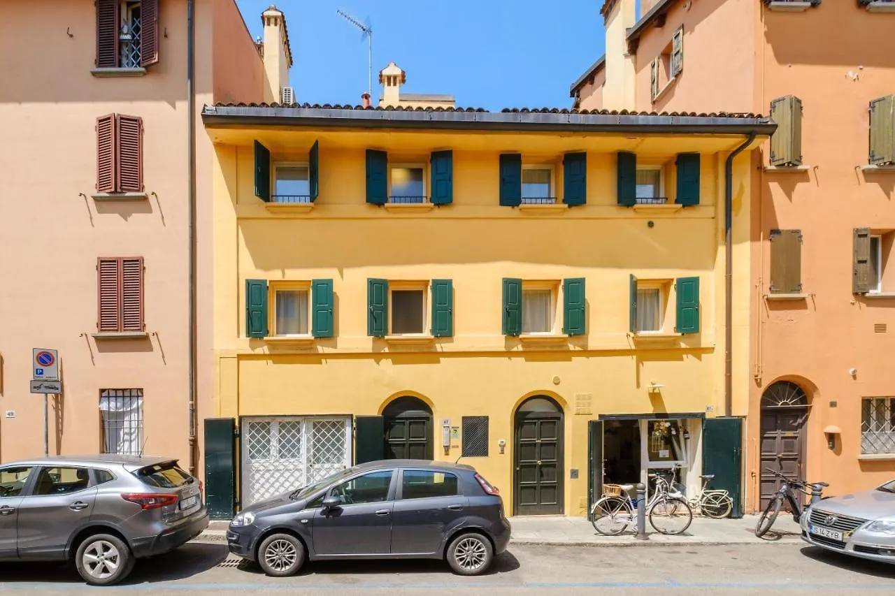 Frassinago Deluxe Suites-Bolognarooms Apartment