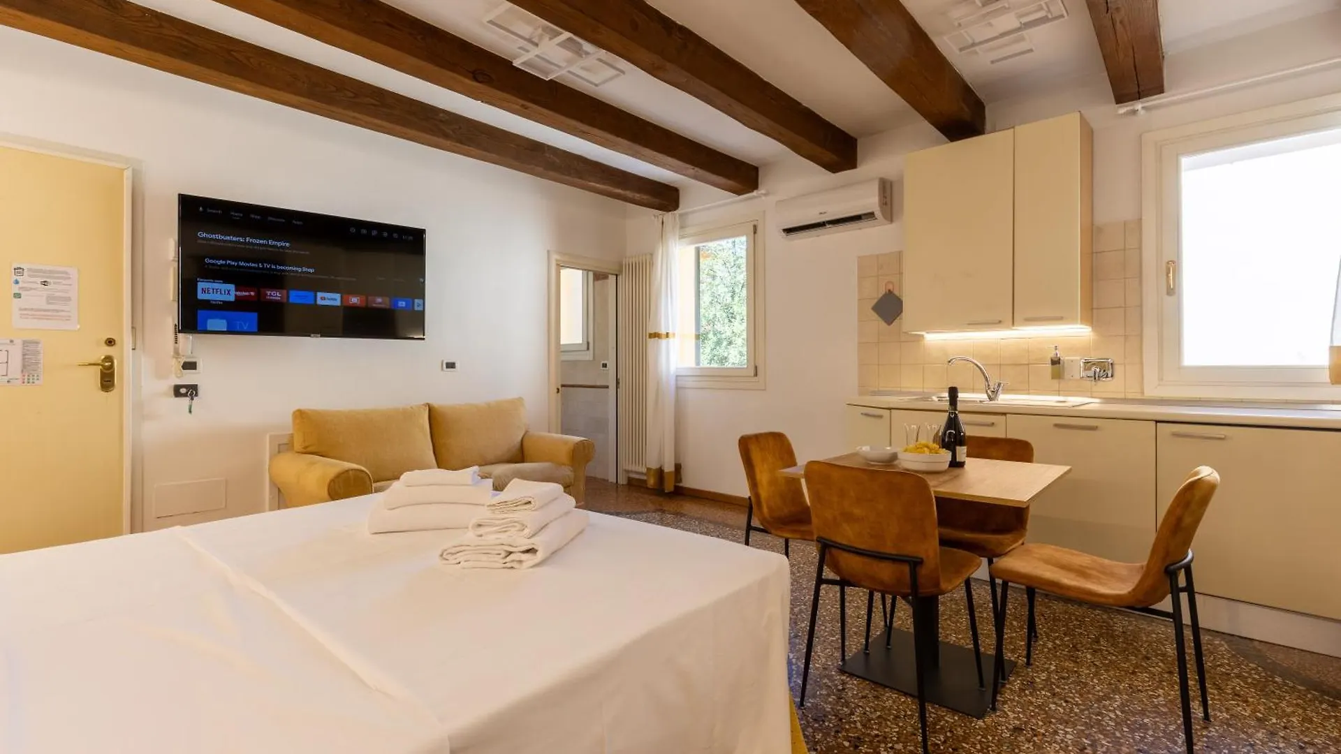 Apartamento Frassinago Suites-Bolognarooms