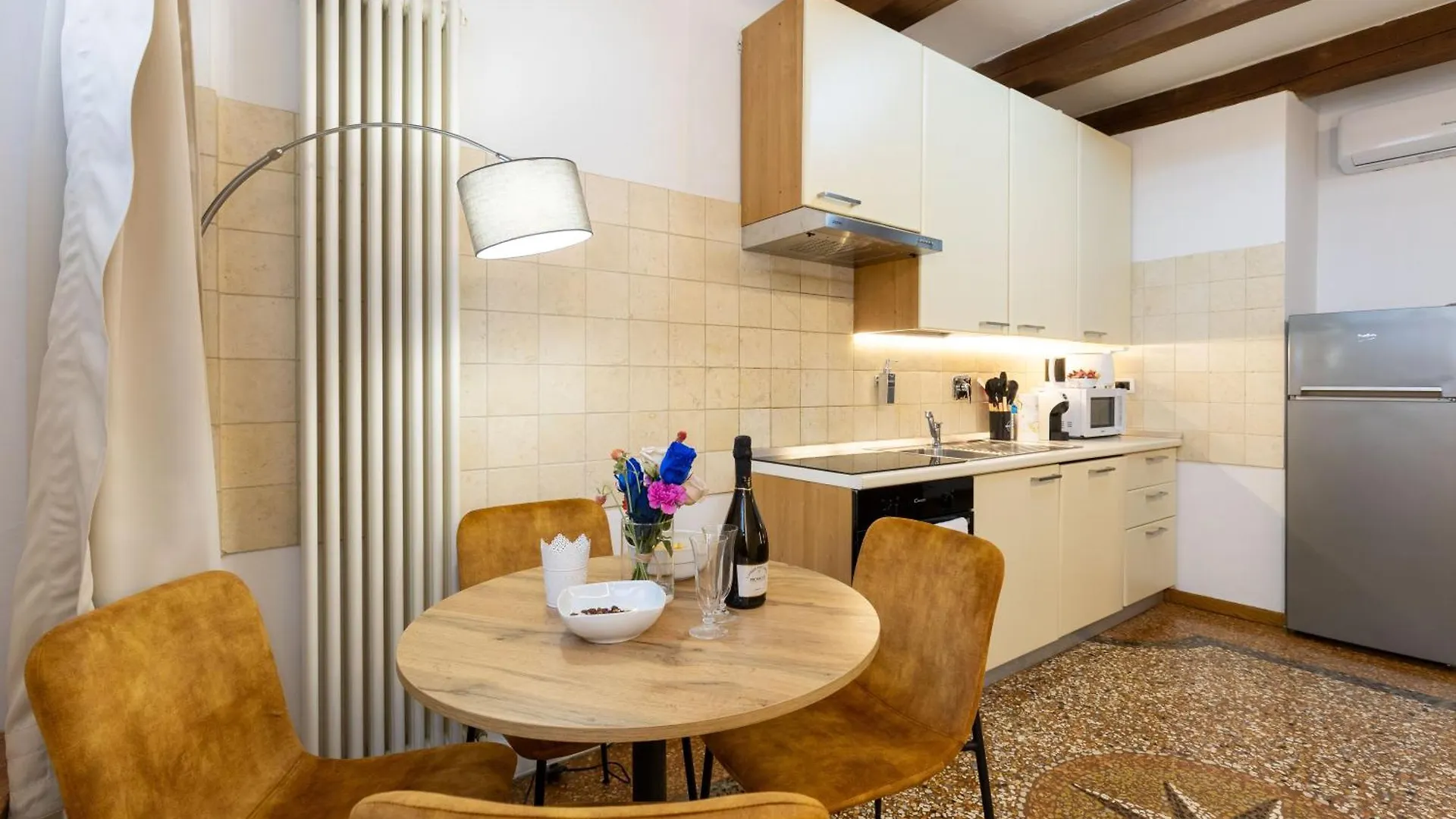 Frassinago Suites-Bolognarooms 0*, Bolonha