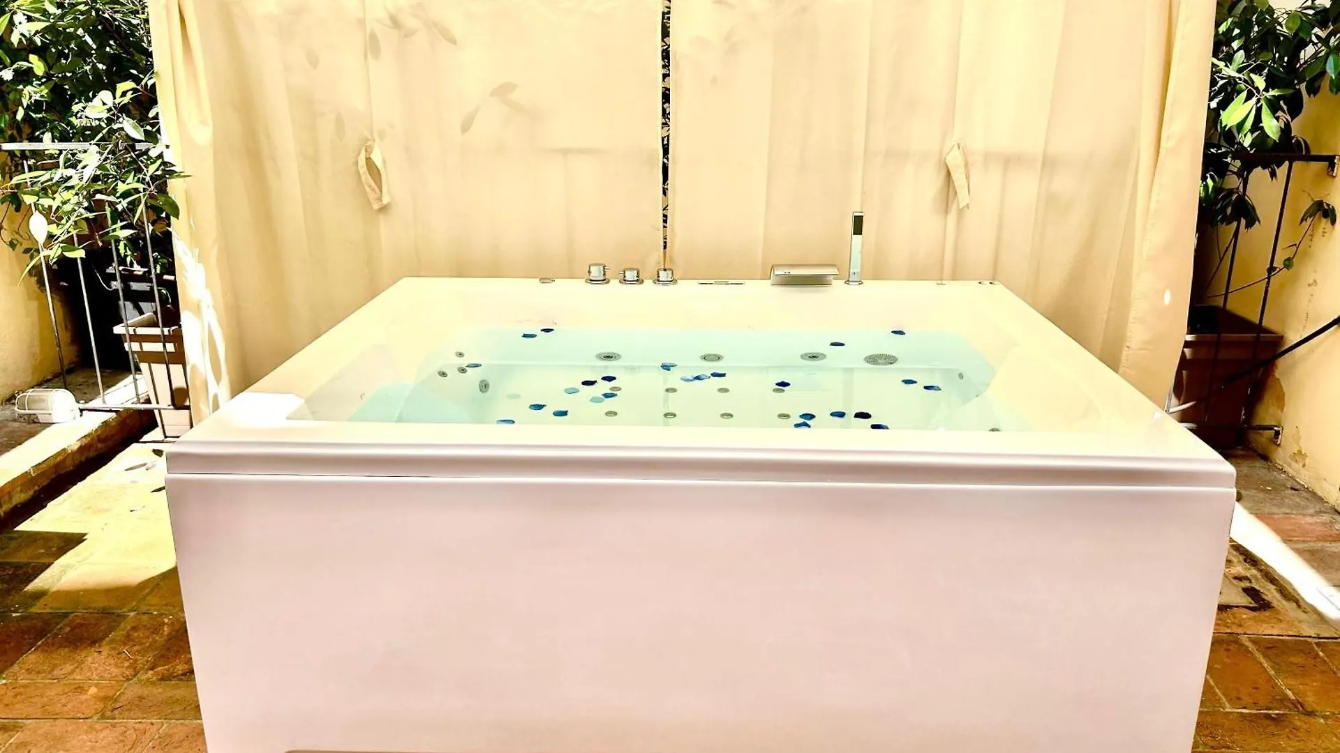 Frassinago Deluxe Suites-Bolognarooms Bolonha