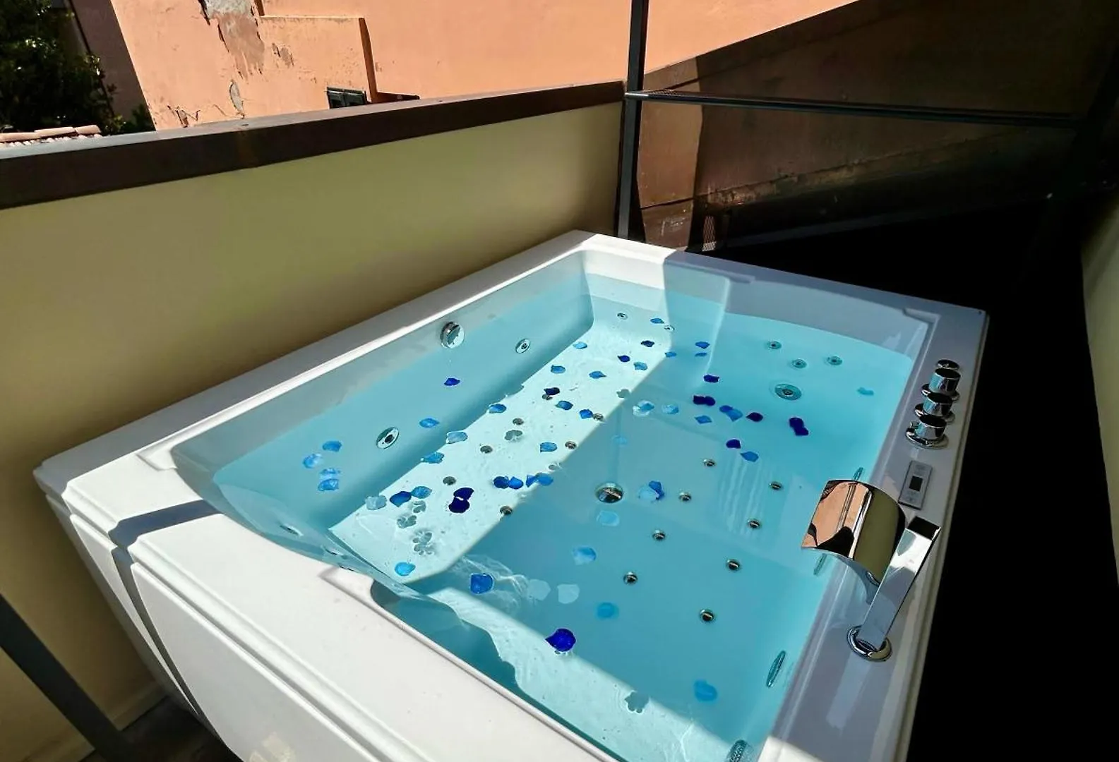 Apartamento Frassinago Deluxe Suites-Bolognarooms