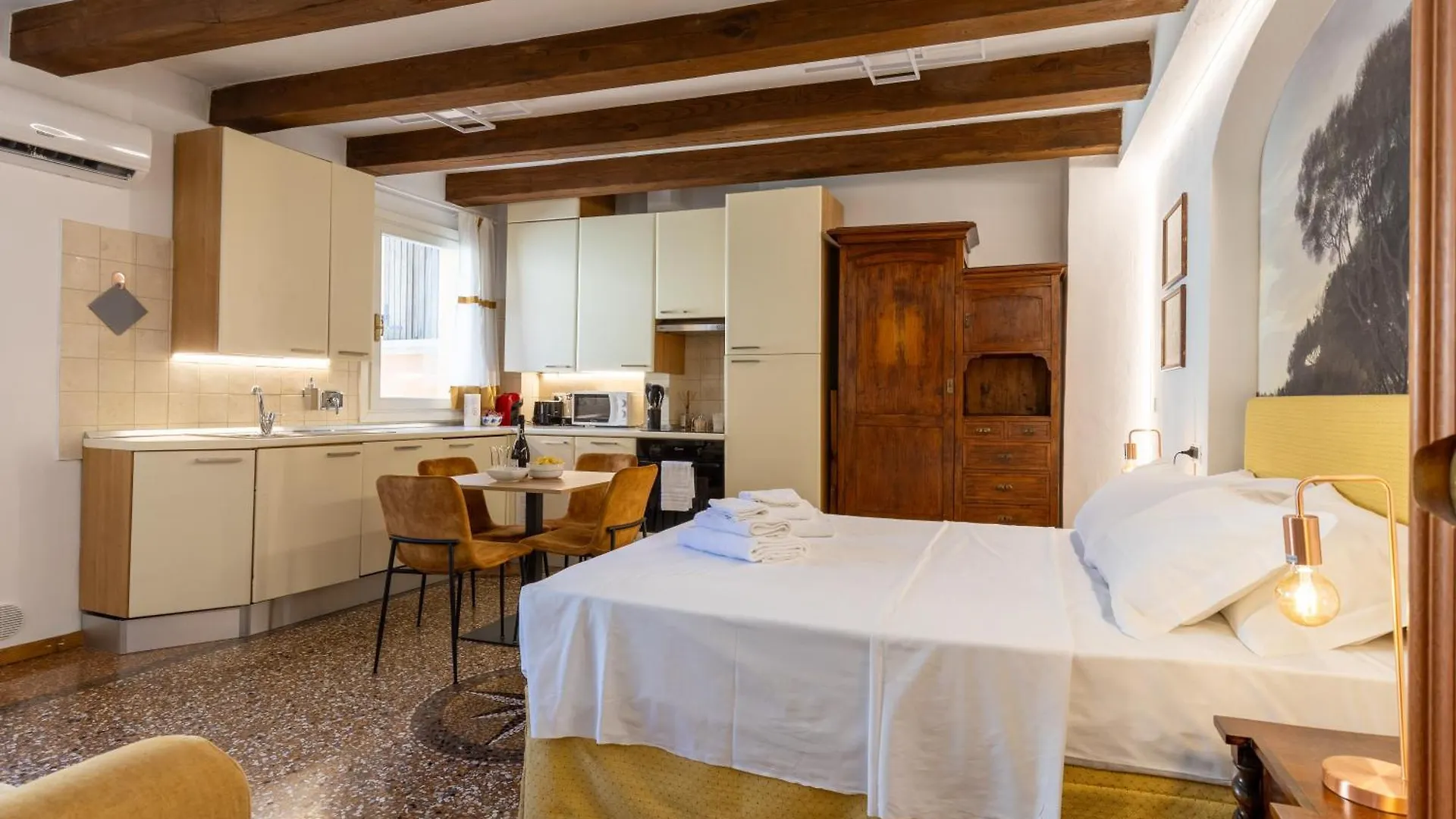 Frassinago Deluxe Suites-Bolognarooms Apartman