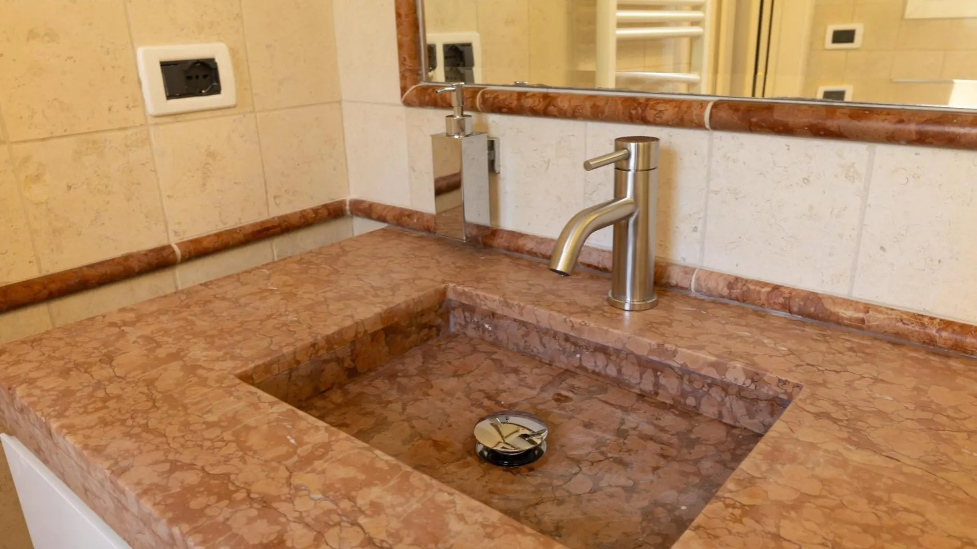 Frassinago Deluxe Suites-Bolognarooms Apartman